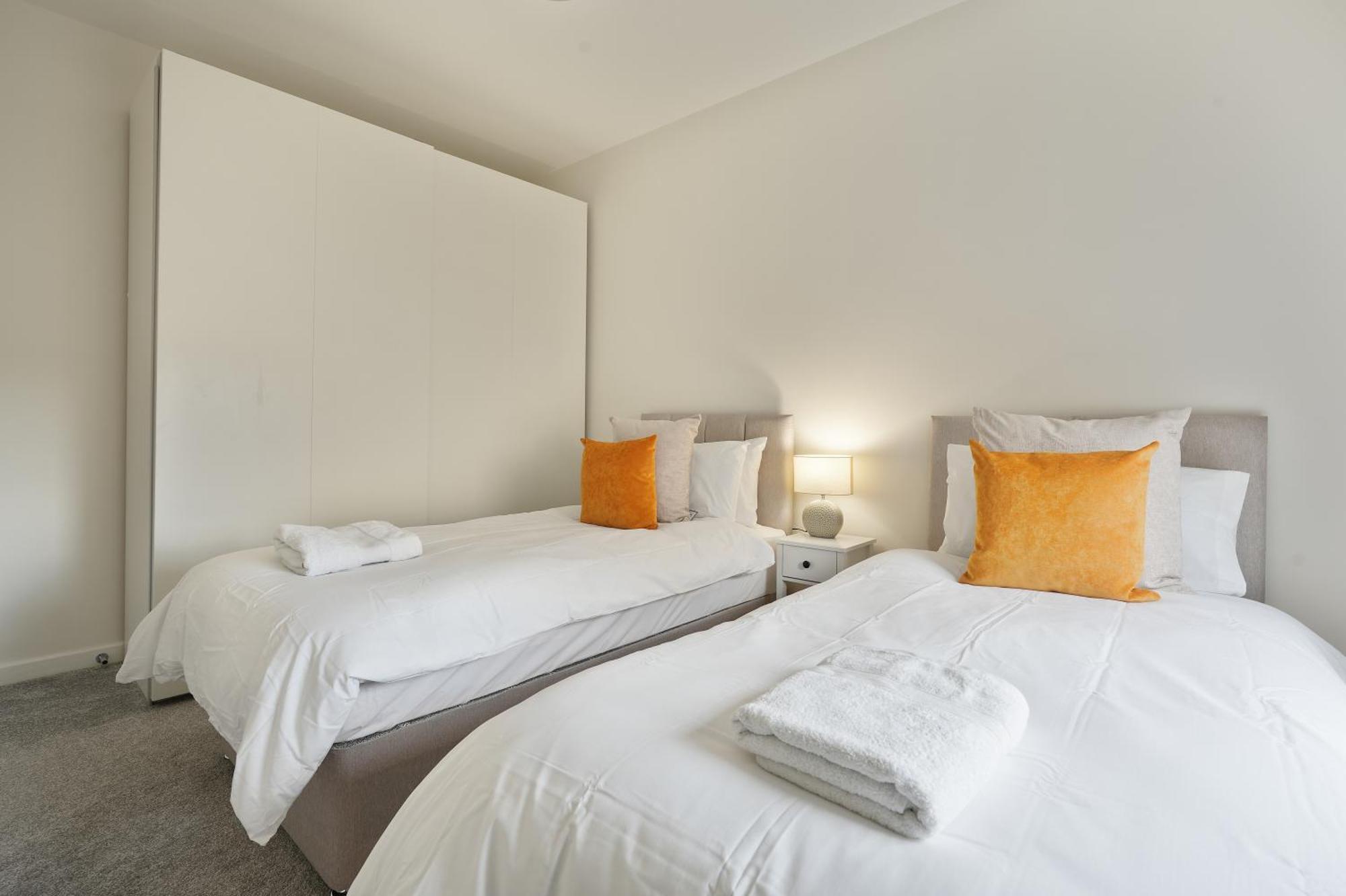 Mersey Way, Spacious 3 Bed Home, Close To Sheffield City Centre & Free Driveway Parking - Perfect For Workers, Groups & Families - Hosted By Stay Host Save Eksteriør bilde