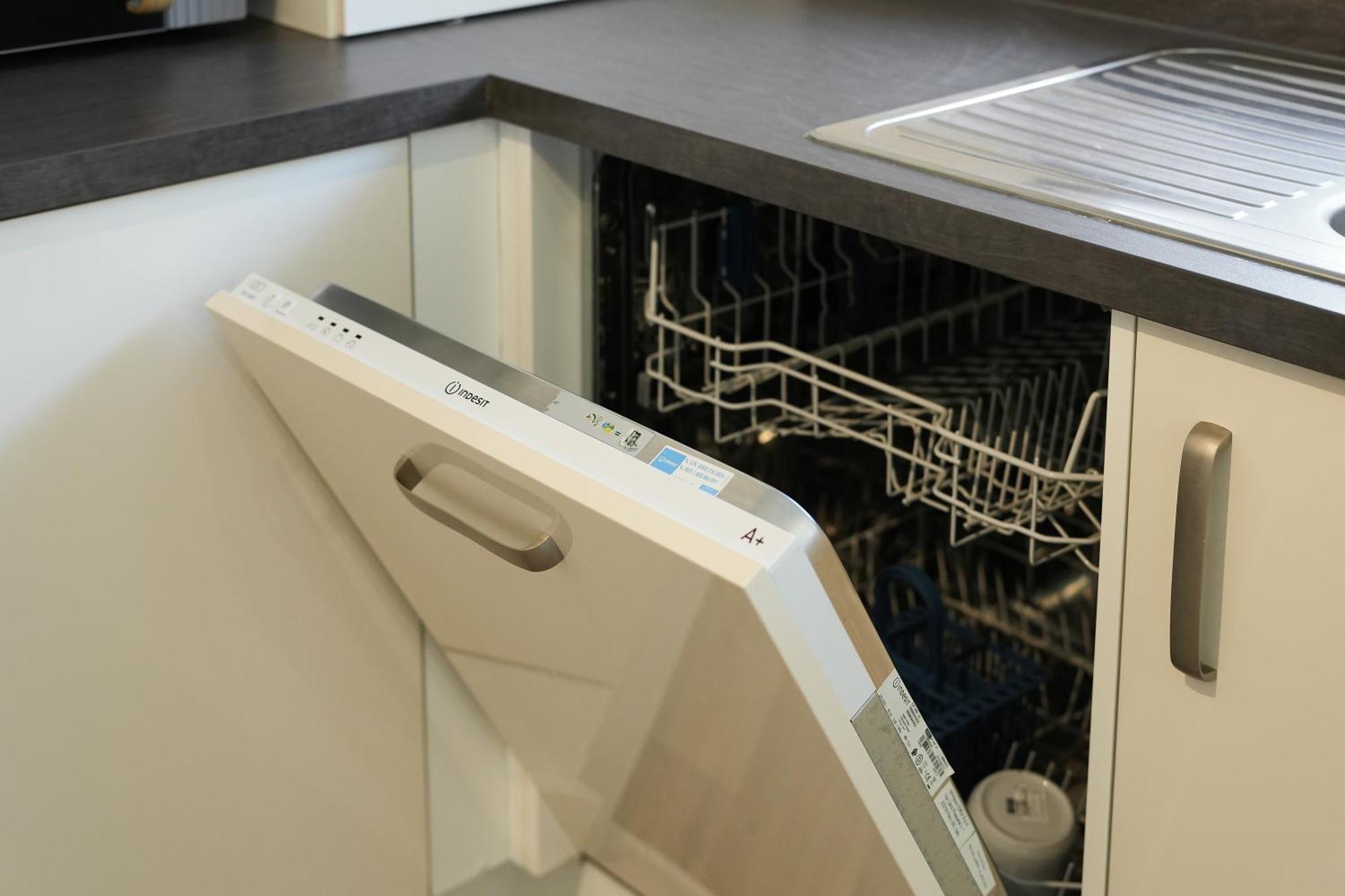 Mersey Way, Spacious 3 Bed Home, Close To Sheffield City Centre & Free Driveway Parking - Perfect For Workers, Groups & Families - Hosted By Stay Host Save Eksteriør bilde